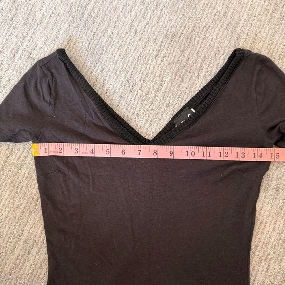 VTG DOLCE & GABBANA Womans Black V-Neck Short Sleeve T-Shirt SZ 4 Luxury Italy - Picture 10 of 14